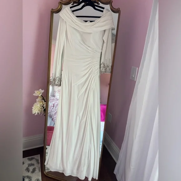 Mac Duggal Size 8 Beaded Cuff Drop Shoulder Faux Wrap White Gown. - Picture 3 of 15